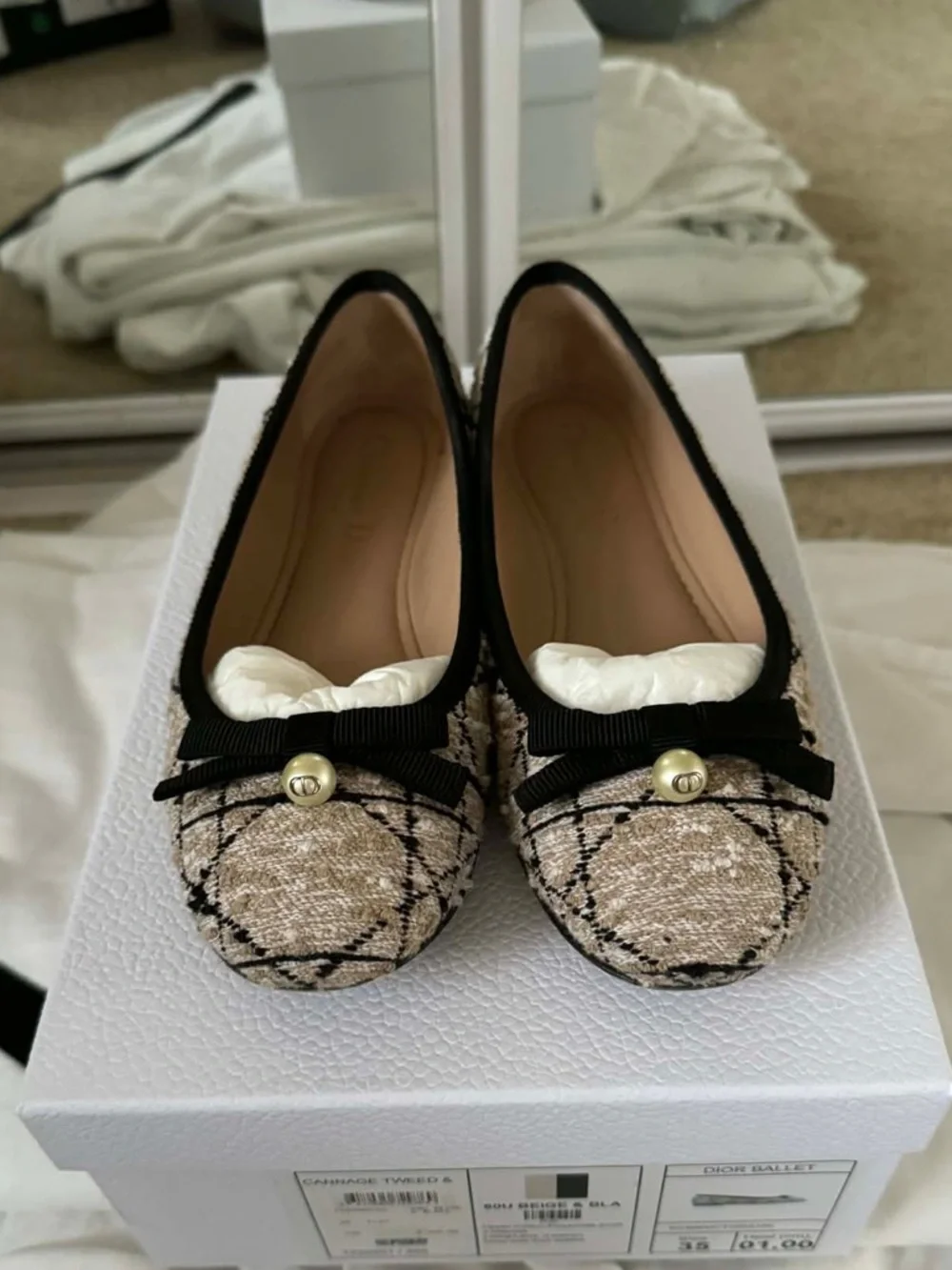 Dior Beige Tweed Ballet Flats with Black Trim and Pearl Bow size 35 - Picture 2 of 4